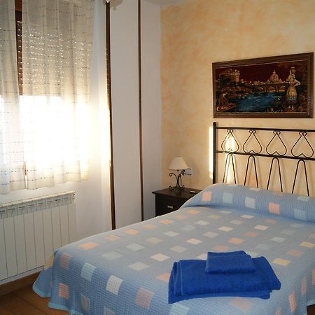 Hotel Rural Casa El Cura Calzadilla de los Hermanillos ภายนอก รูปภาพ